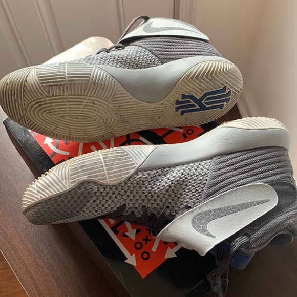 Nike Kyrie 2 Omega size 10.5 men - Picture 3 of 3